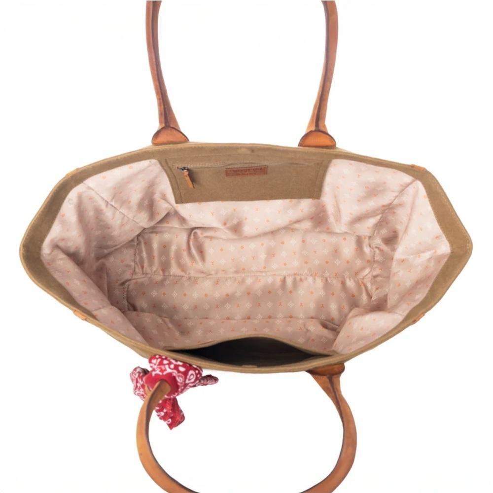 Myra Bag - Yellowstone Velorra Sage Weekender Bag with Scarf - Picture 4 of 4